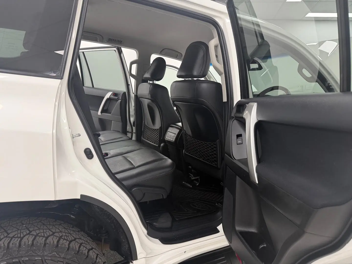 2021 Toyota Landcruiser Prado Gallery Image 16