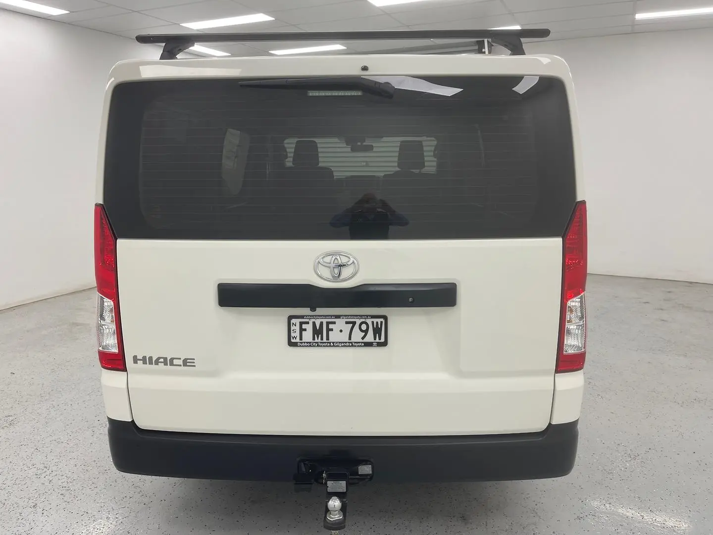 2020 Toyota Hiace Gallery Image 4