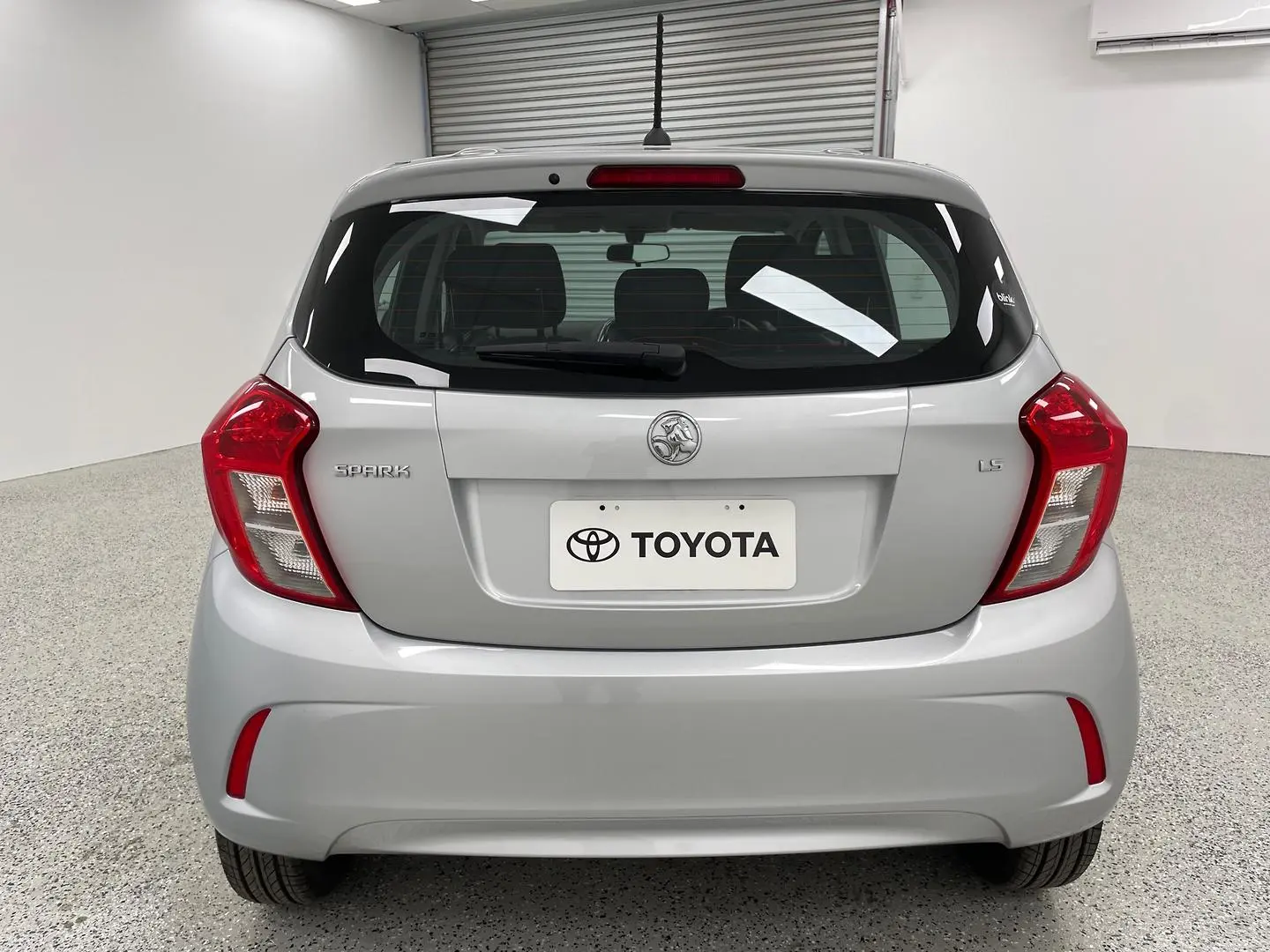 2016 Holden Spark Gallery Image 4