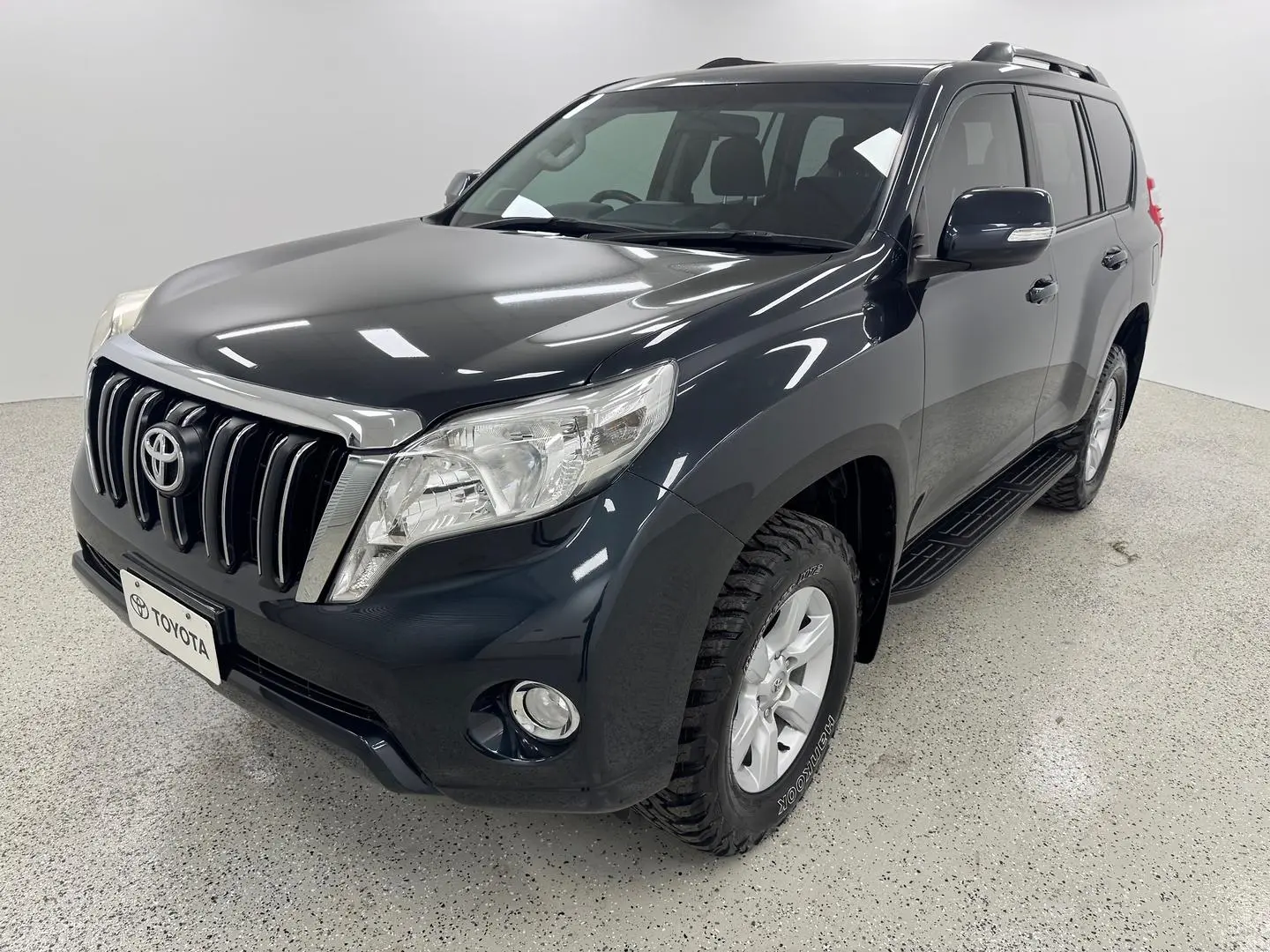 2016 Toyota Landcruiser Prado Gallery Image 6