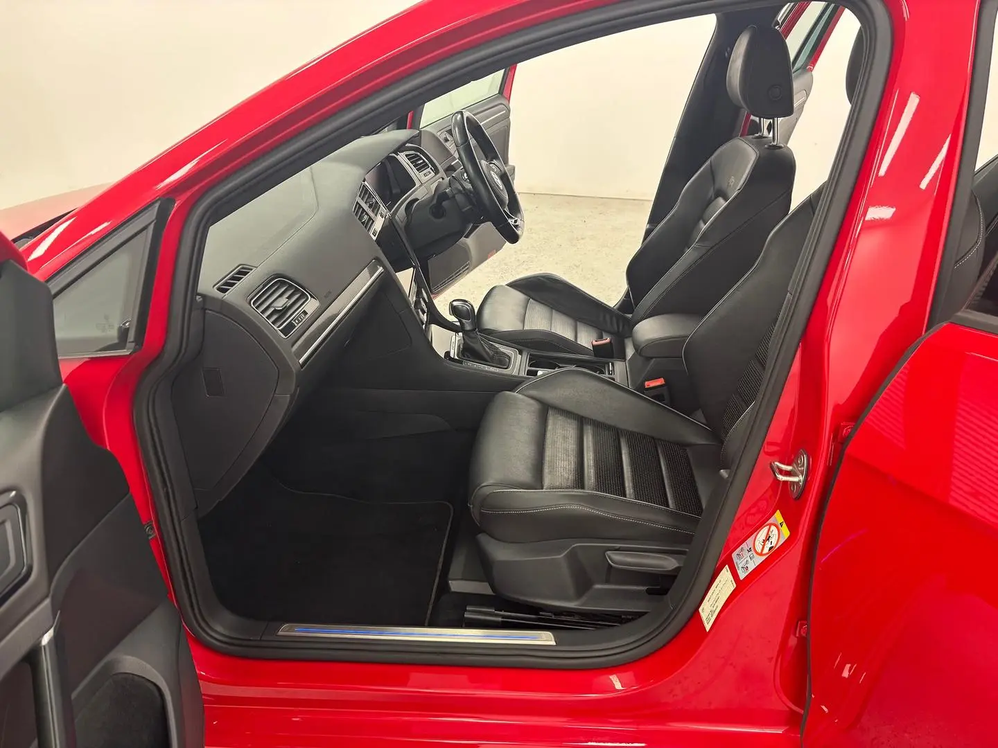 2020 Volkswagen Golf Gallery Image 18