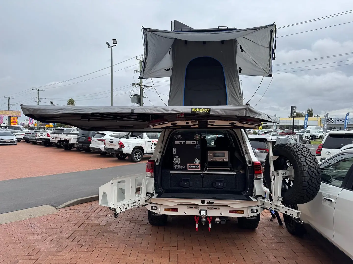 2017 Toyota Landcruiser Gallery Image 7