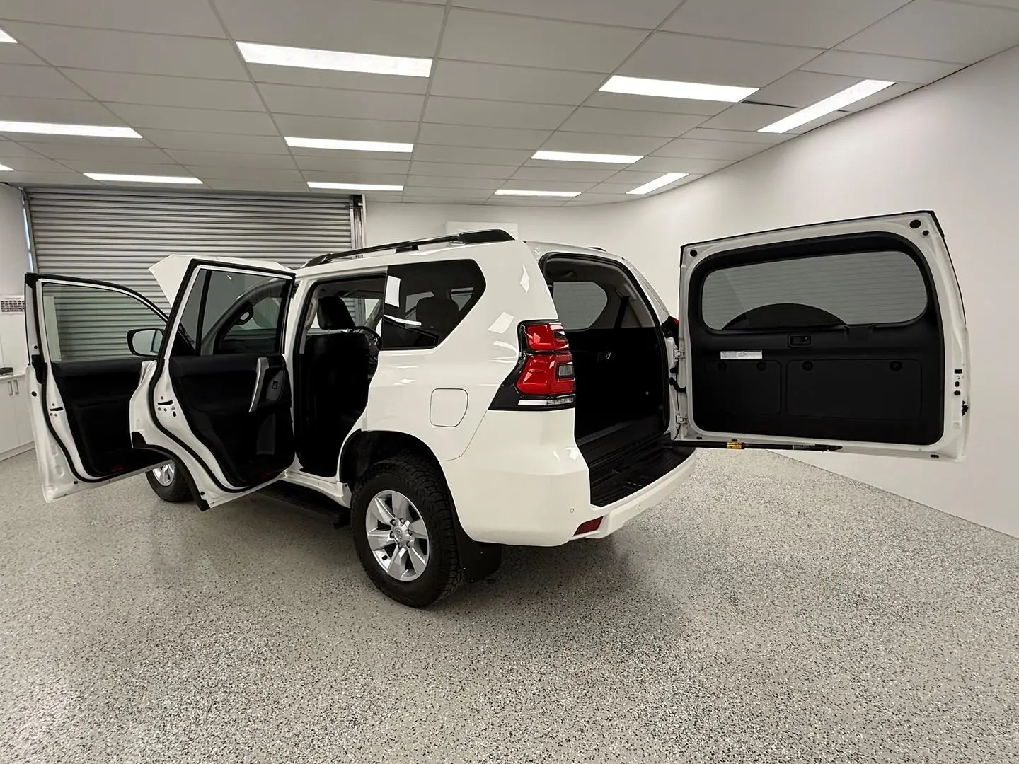 2021 Toyota Landcruiser Prado Gallery Image 13