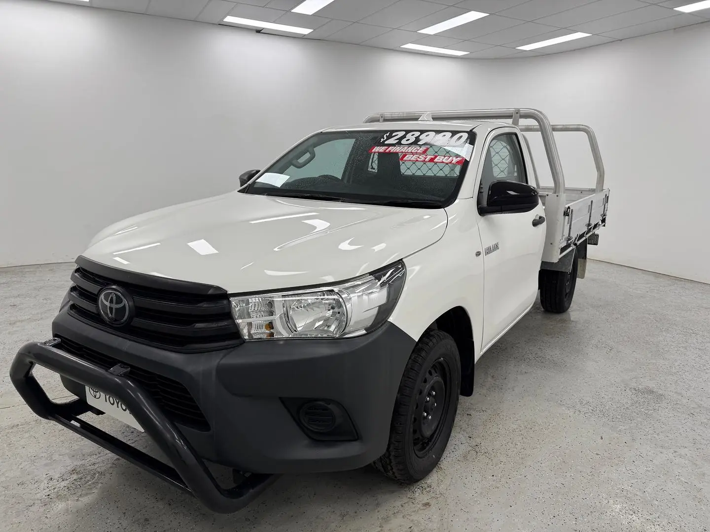 2022 Toyota Hilux Gallery Image 7