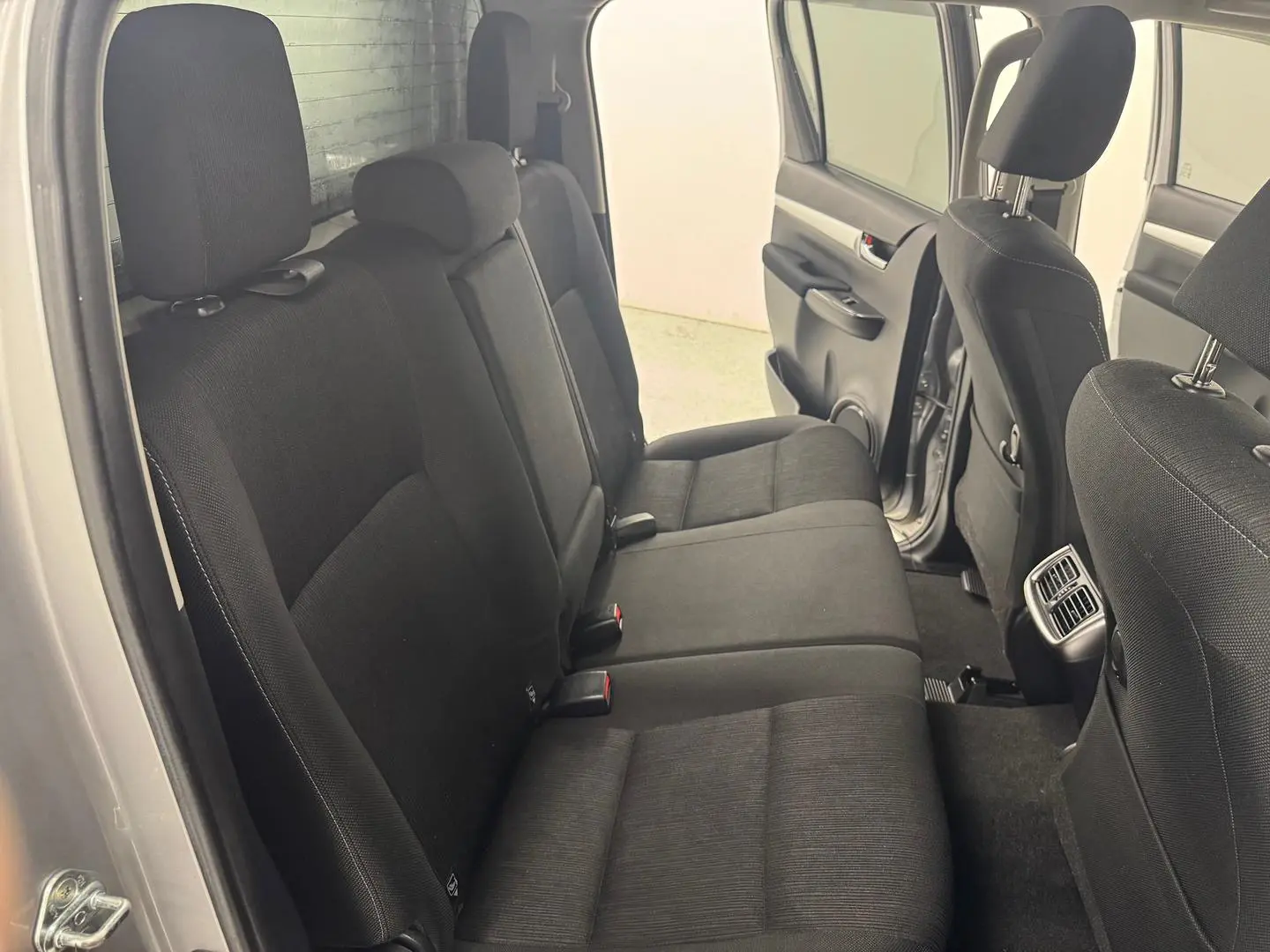 2018 Toyota Hilux Gallery Image 28