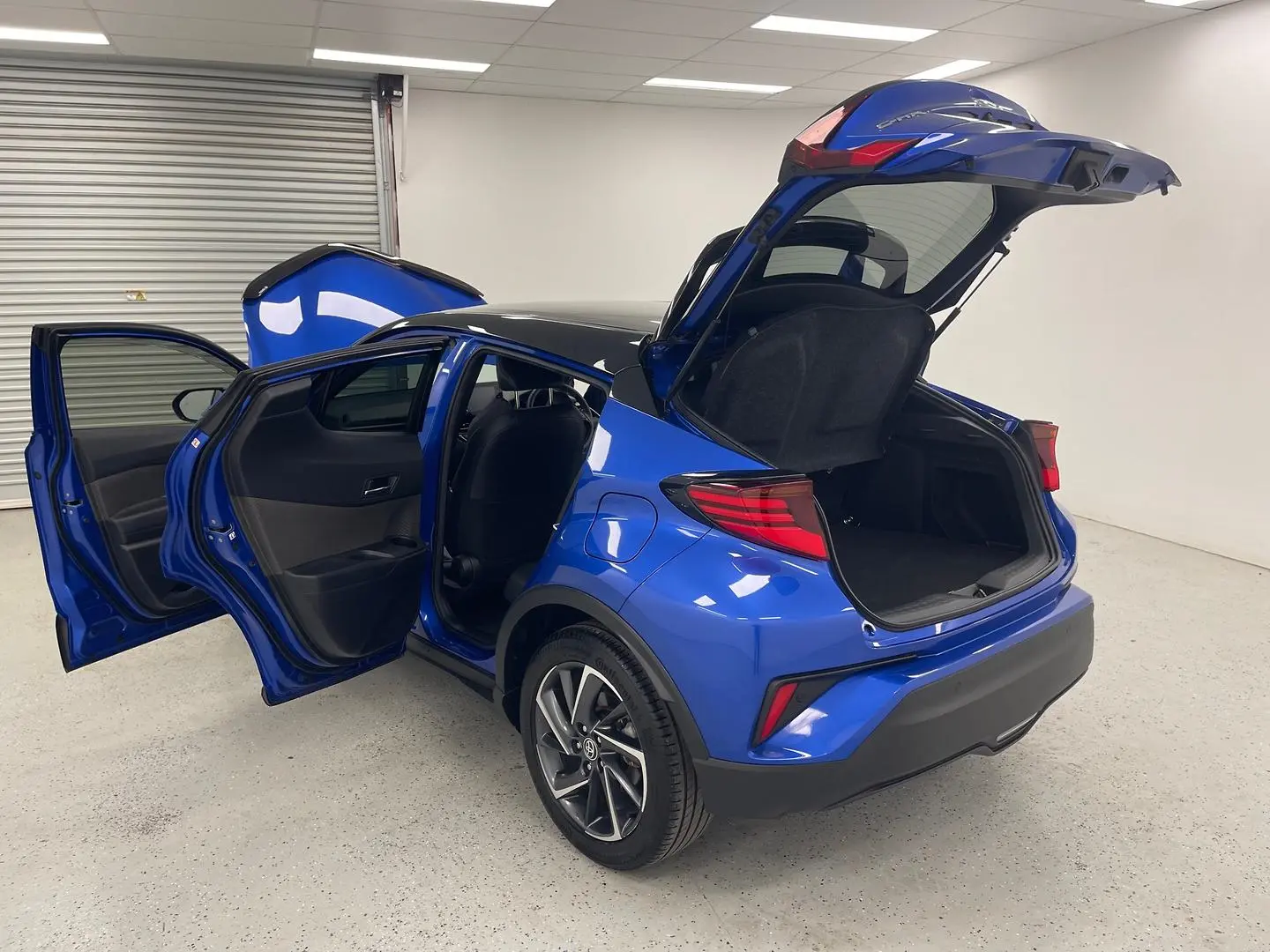 2021 Toyota C-HR Gallery Image 11