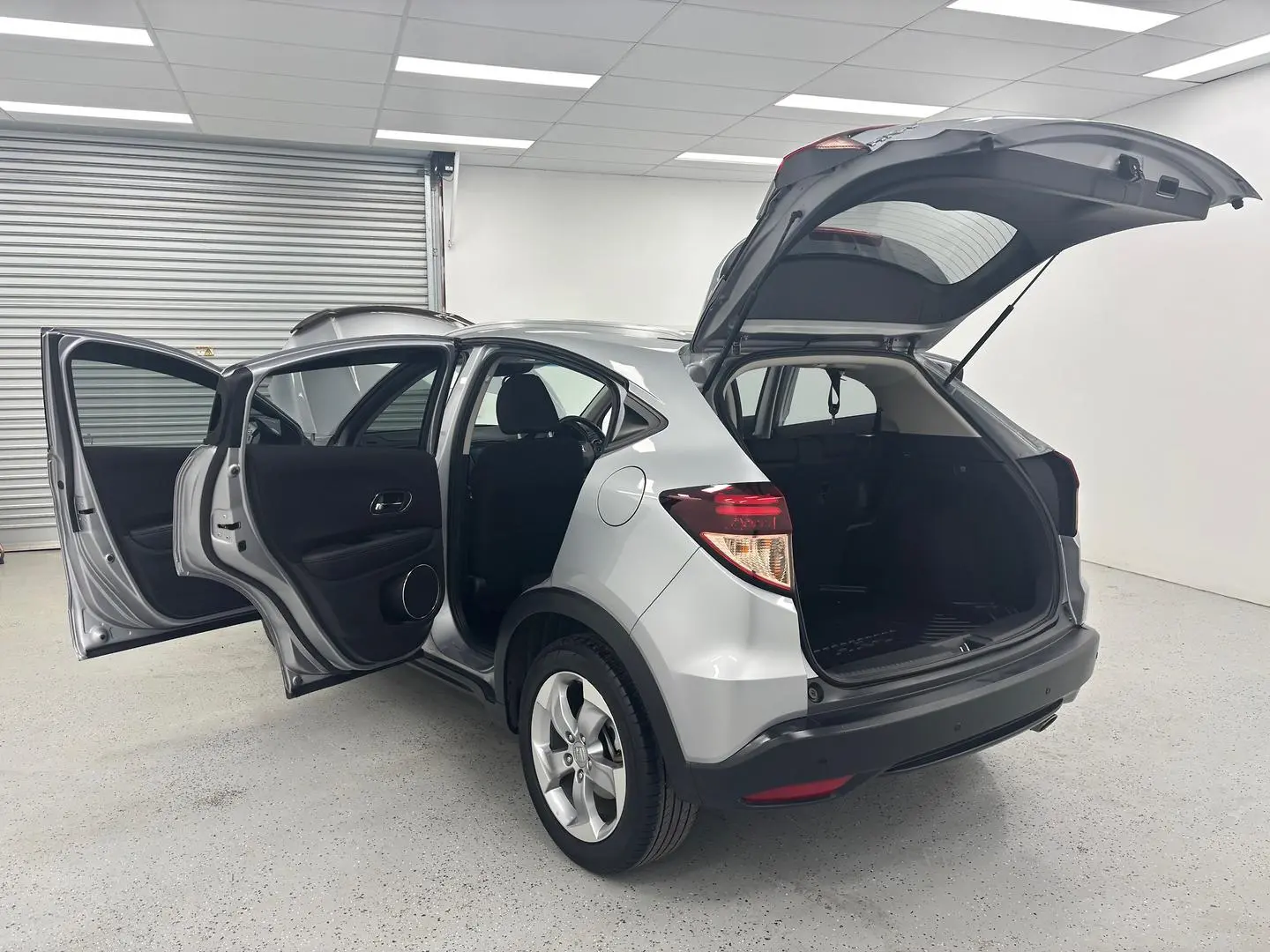 2017 Honda HR-V Gallery Image 12