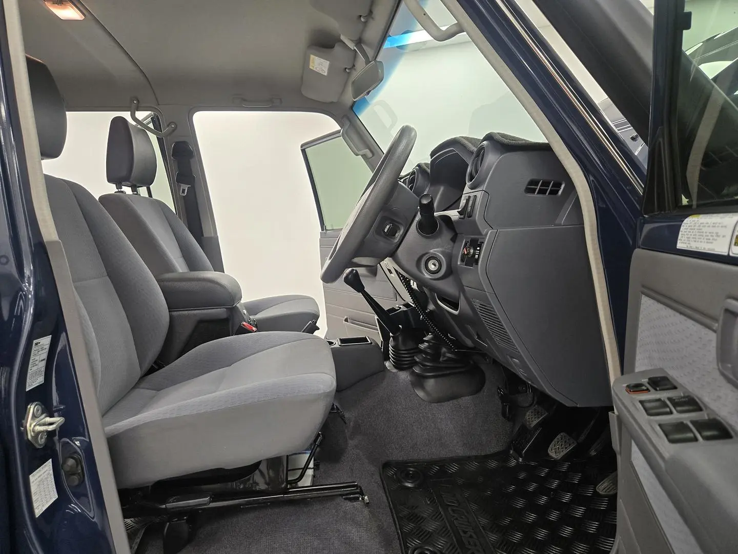 2020 Toyota Landcruiser Gallery Image 23