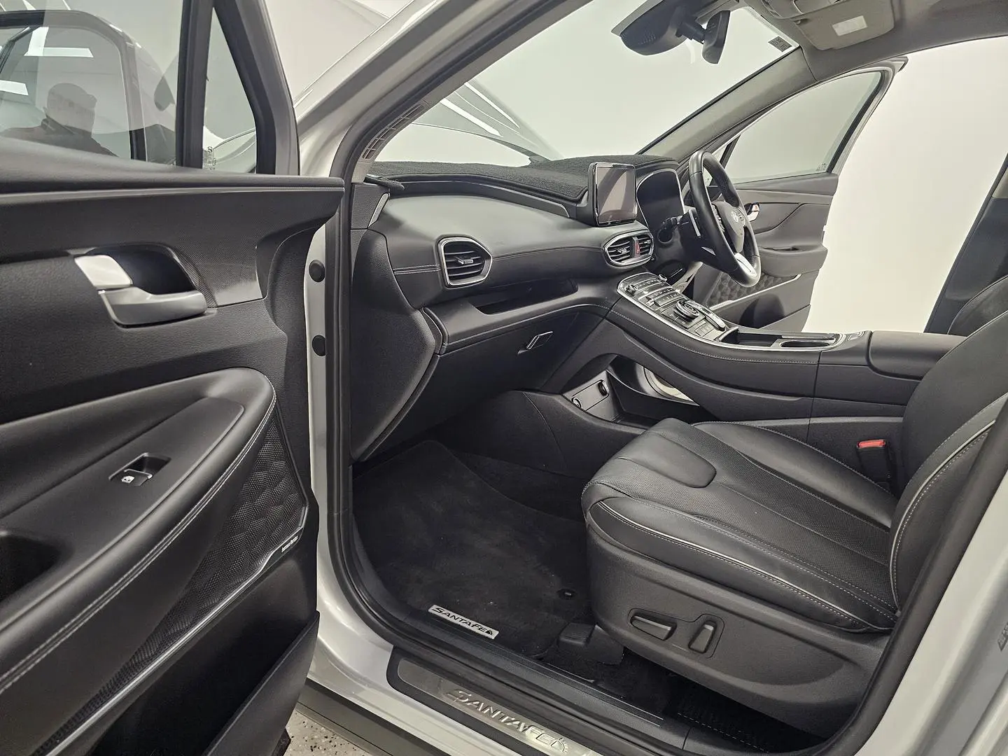 2022 Hyundai Santa Fe Gallery Image 11