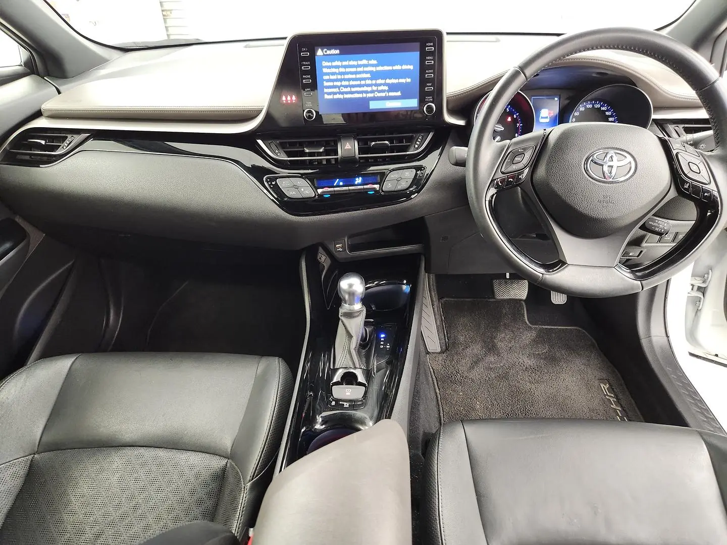 2022 Toyota C-HR Gallery Image 24