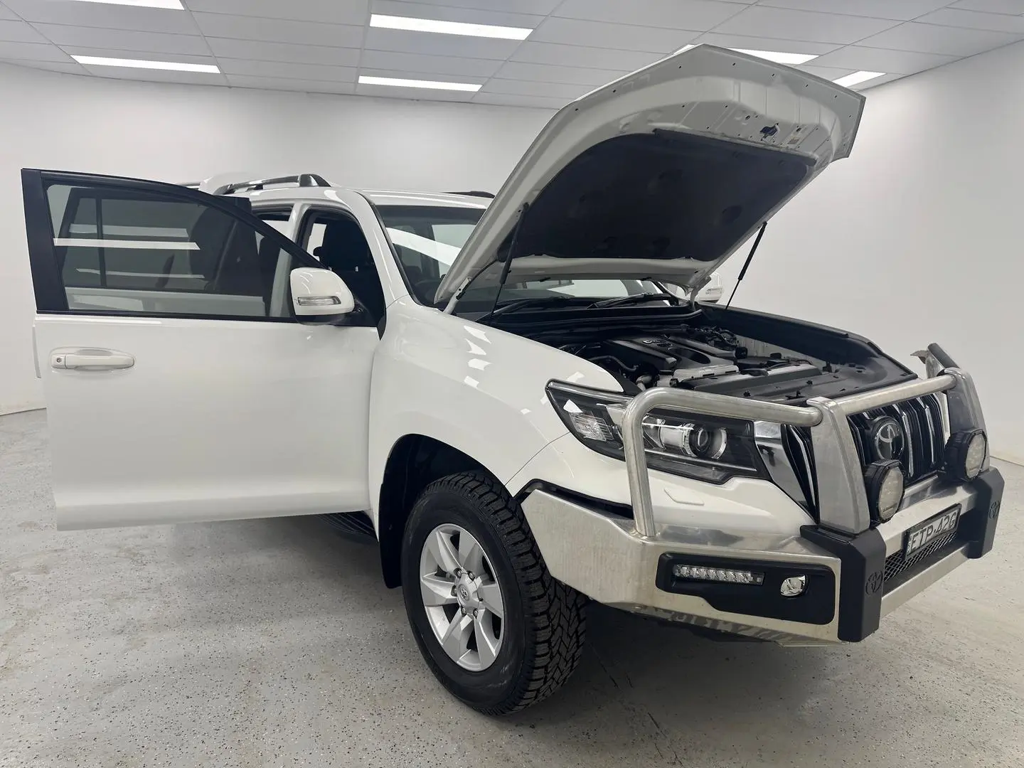 2022 Toyota Landcruiser Prado Gallery Image 7