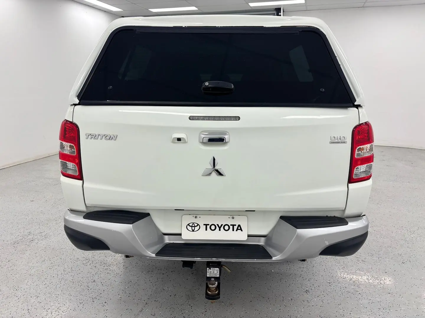 2017 Mitsubishi Triton Gallery Image 4