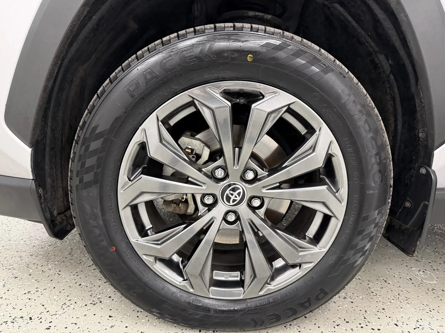 2023 Toyota RAV4 Gallery Image 9