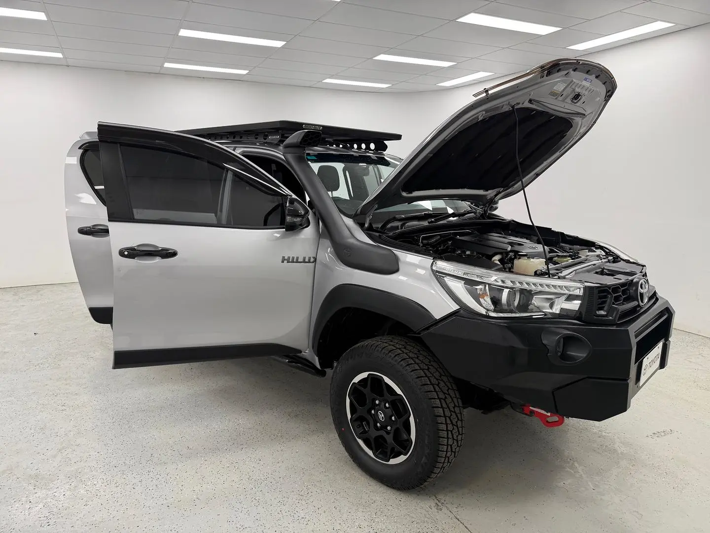 2018 Toyota Hilux Gallery Image 19