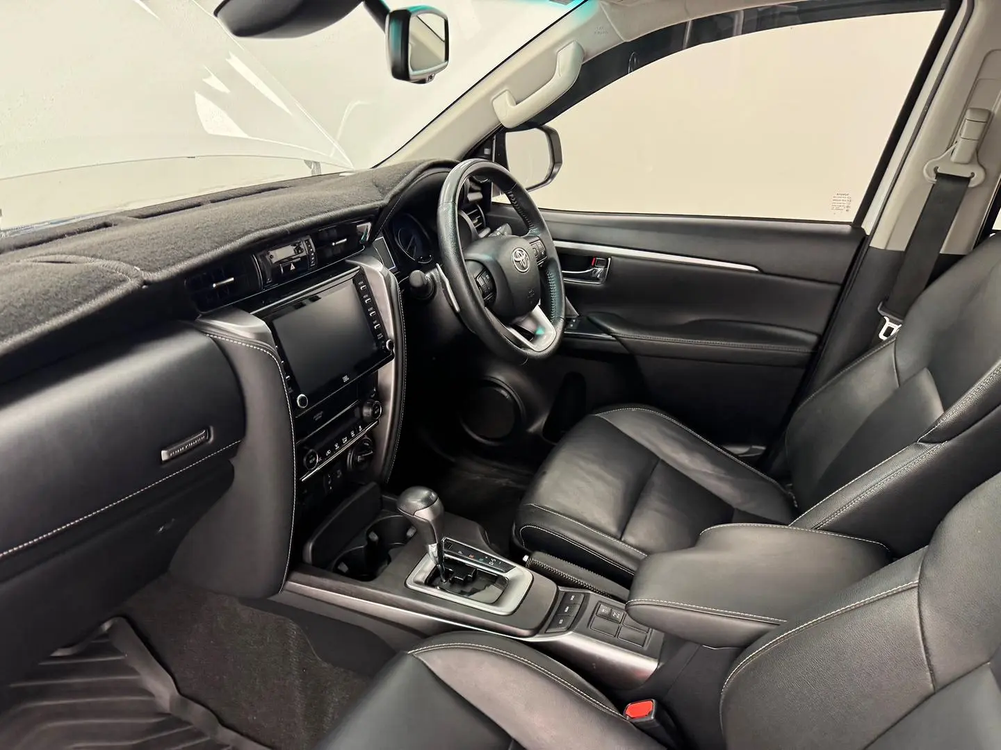 2021 Toyota Fortuner Gallery Image 28