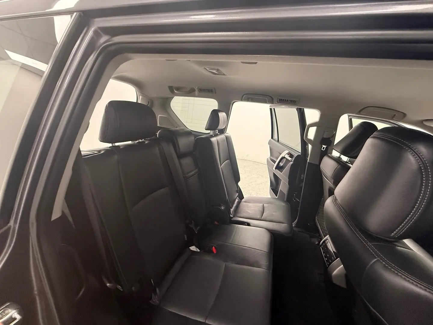 2019 Toyota Landcruiser Prado Gallery Image 13