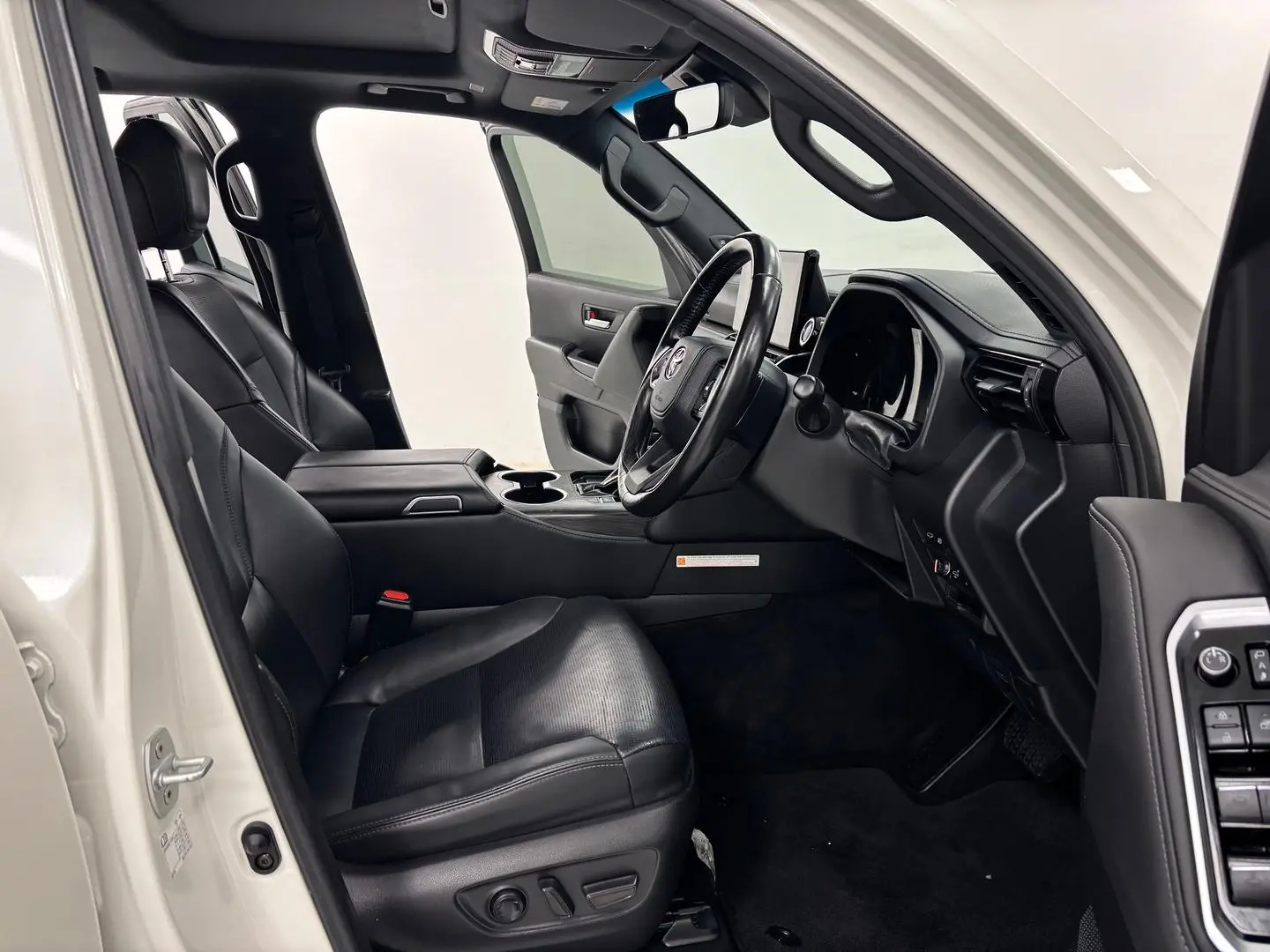2022 Toyota Landcruiser Gallery Image 22
