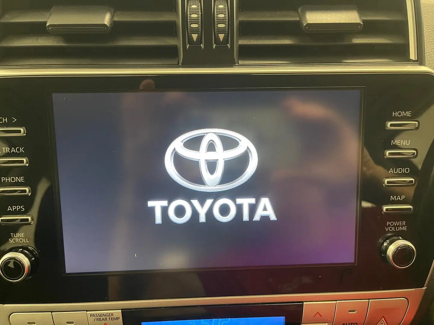 2021 Toyota Landcruiser Prado Gallery Image 23