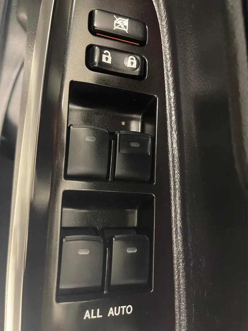 2019 Toyota Landcruiser Gallery Image 25