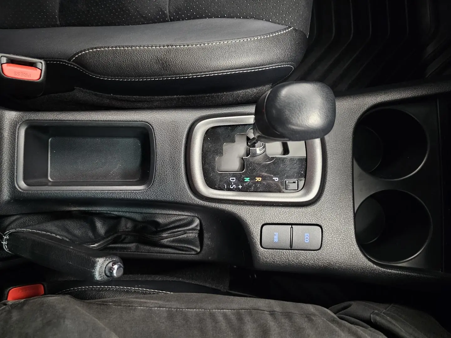 2025 Toyota Hilux Gallery Image 34