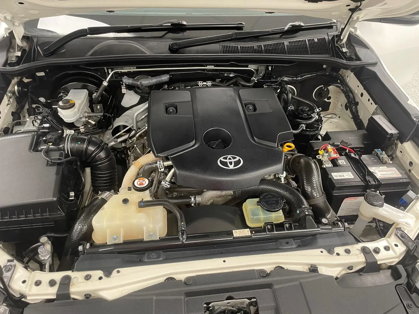 2020 Toyota Hilux Gallery Image 13