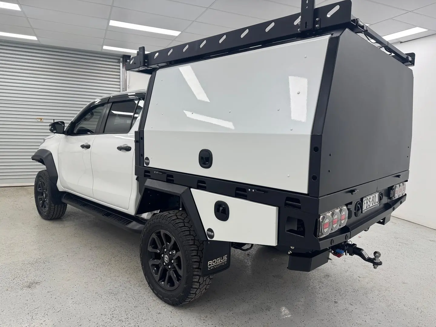 2023 Toyota Hilux Gallery Image 4