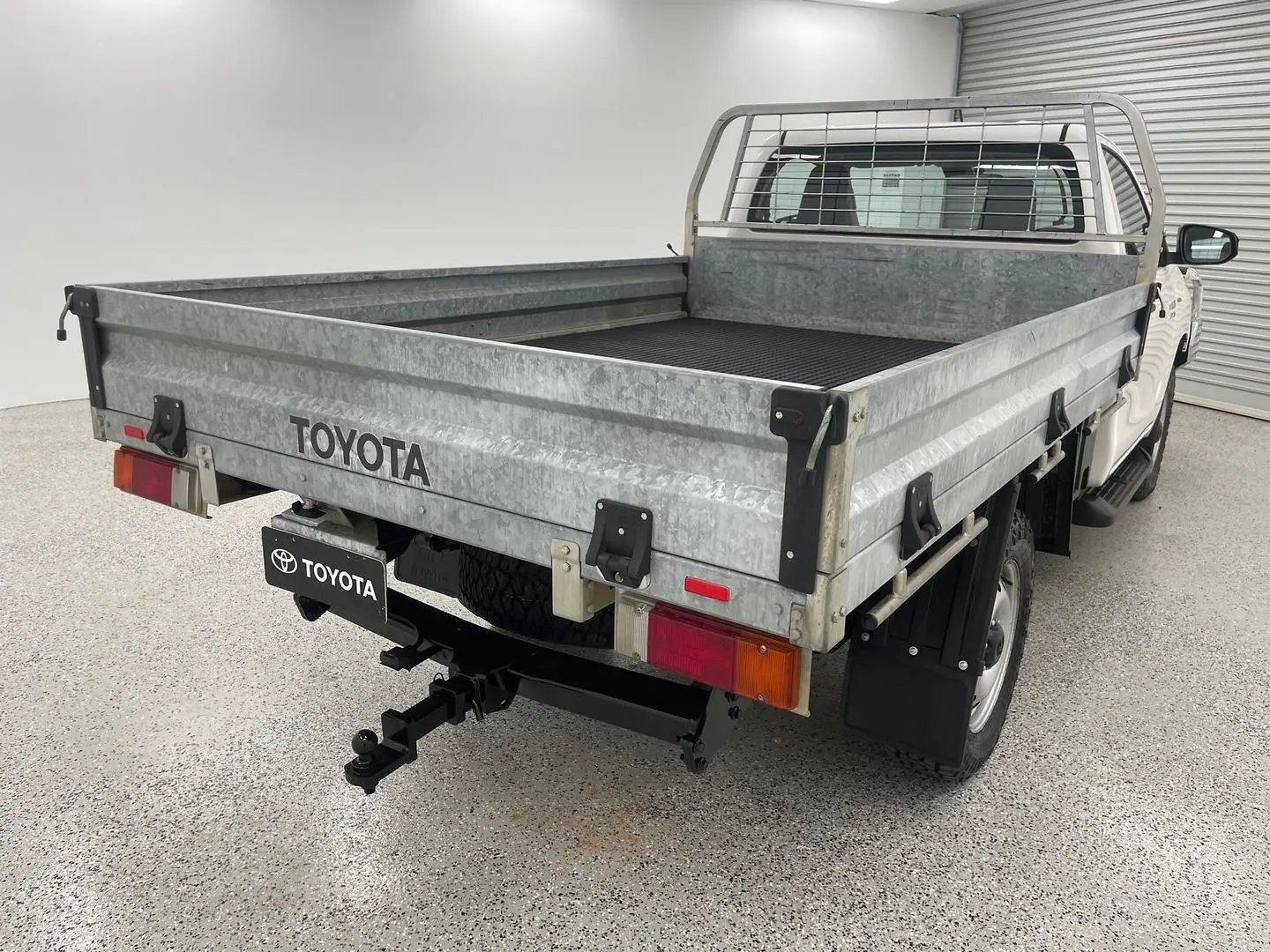 2020 Toyota Hilux Gallery Image 3