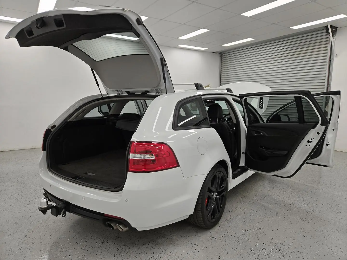 2017 Holden Commodore Gallery Image 10