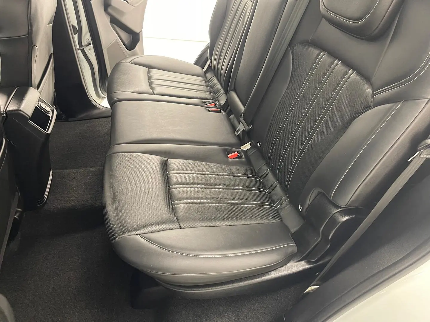 2021 Isuzu MU-X Gallery Image 18