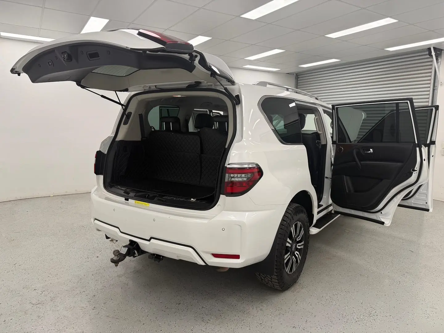 2022 Nissan Patrol Gallery Image 16