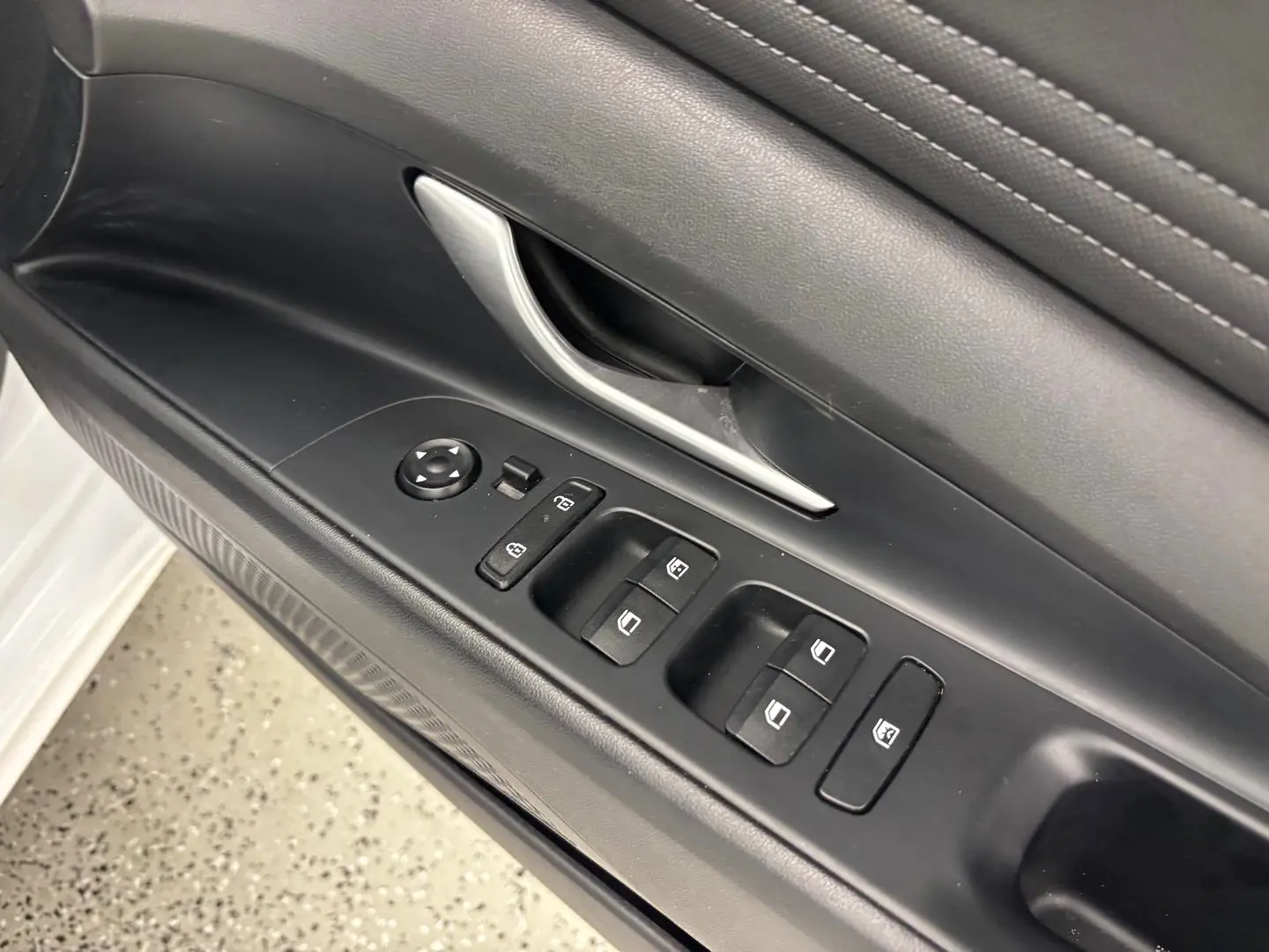 2024 Hyundai i30 Gallery Image 24