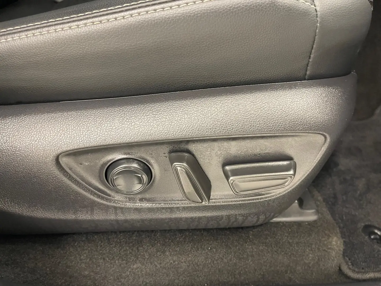 2024 Toyota Landcruiser Prado Gallery Image 25