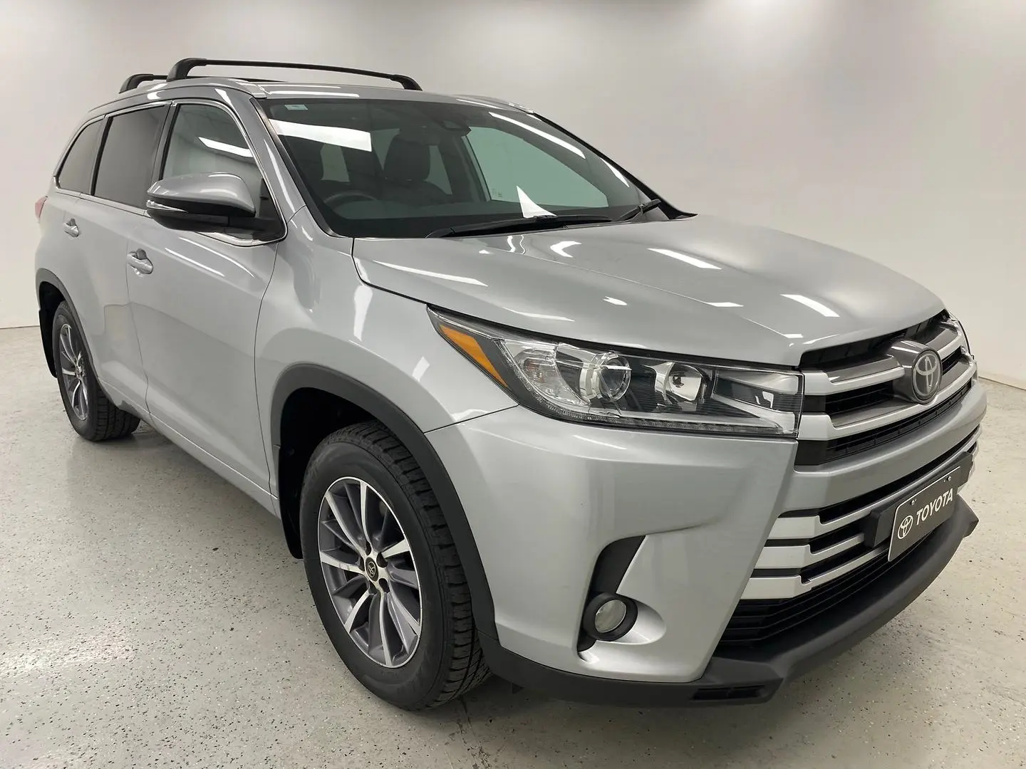 2019 Toyota Kluger Gallery Image 1