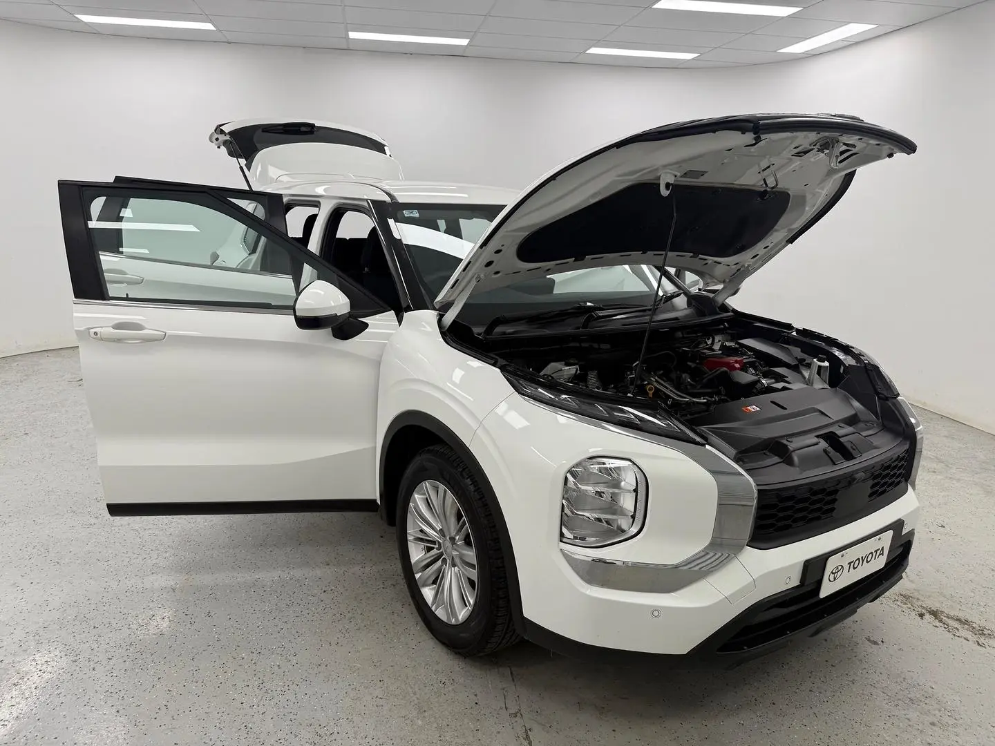 2022 Mitsubishi Outlander Gallery Image 22