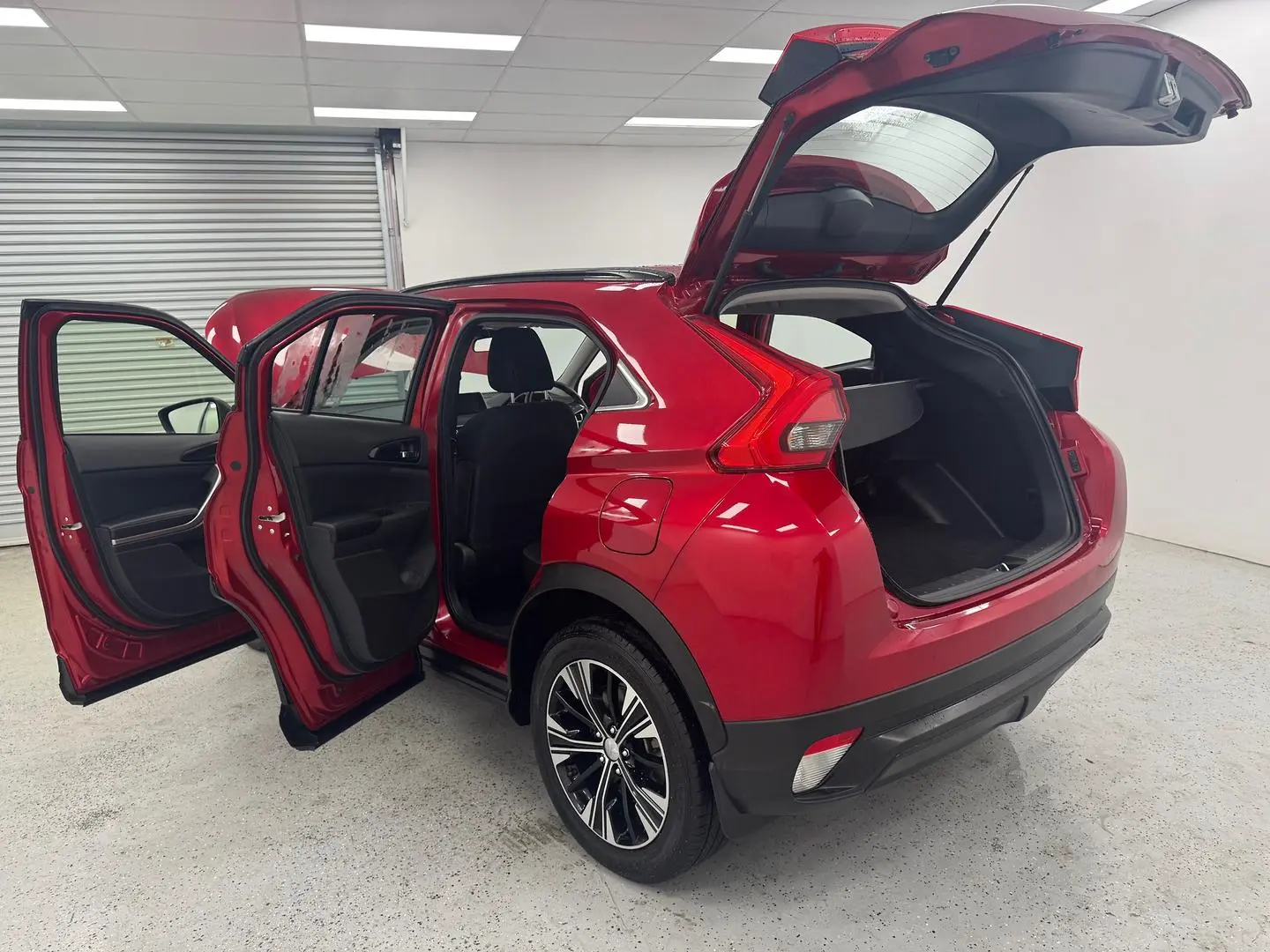 2019 Mitsubishi Eclipse Cross Gallery Image 11