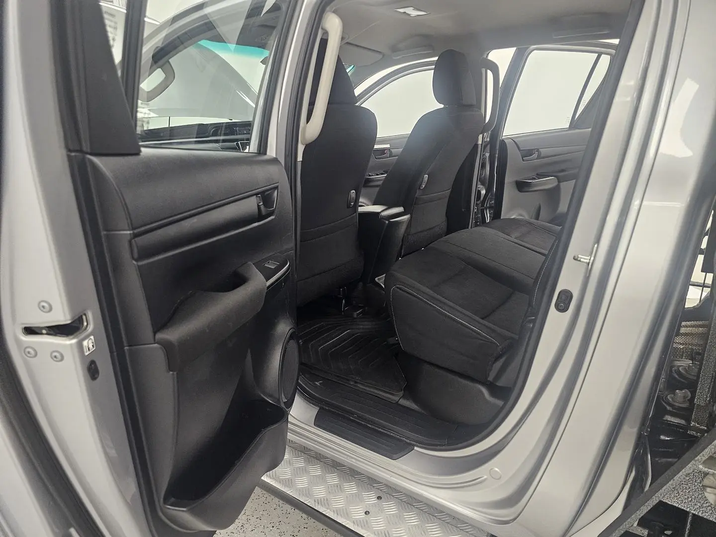 2018 Toyota Hilux Gallery Image 14