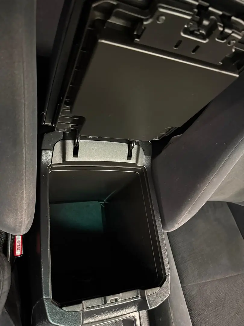 2015 Toyota Landcruiser Prado Gallery Image 36