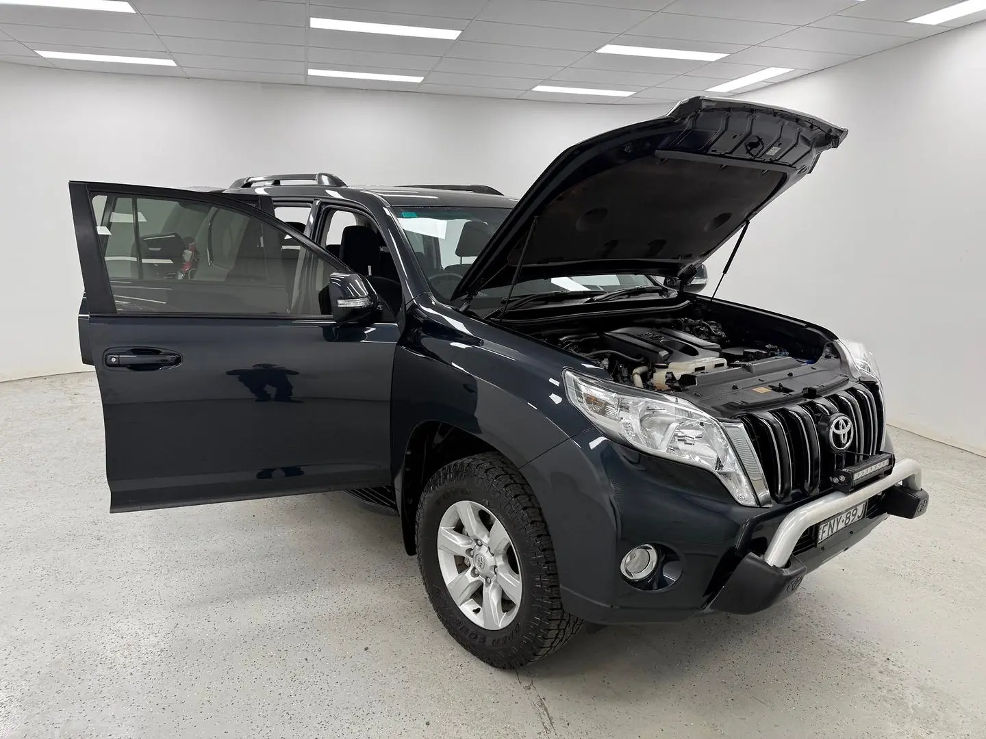 2016 Toyota Landcruiser Prado Gallery Image 19