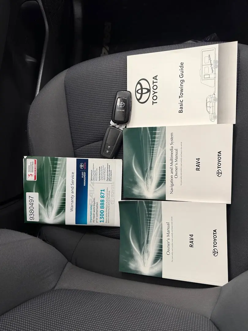 2020 Toyota RAV4 Gallery Image 38