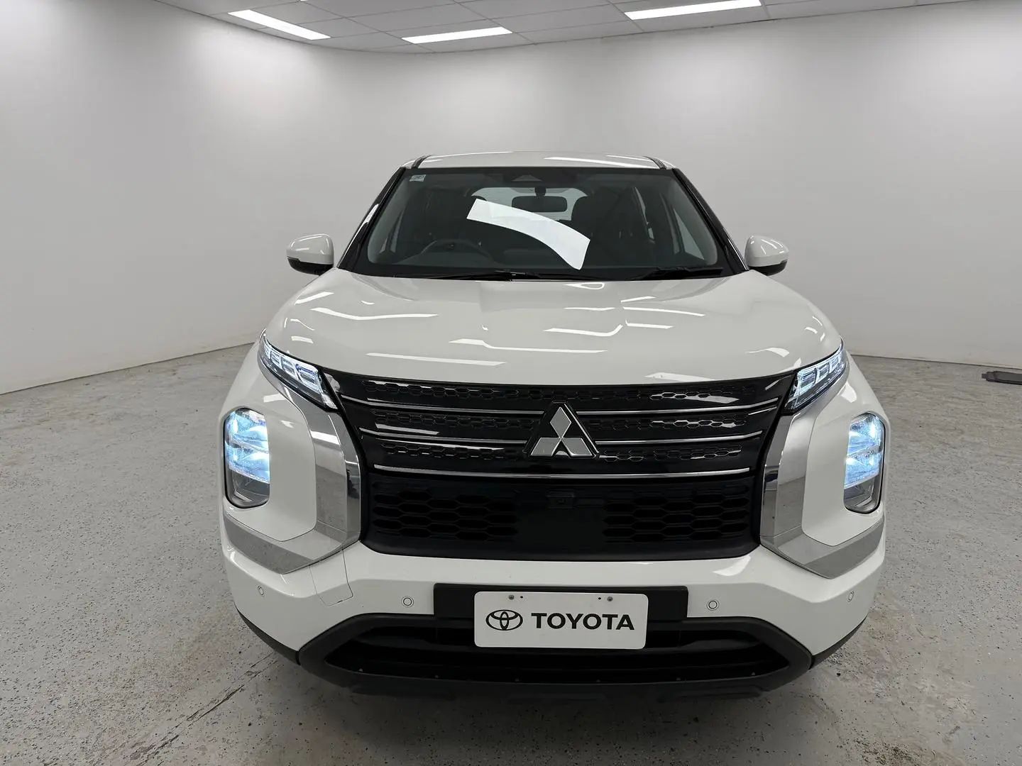 2022 Mitsubishi Outlander Gallery Image 39