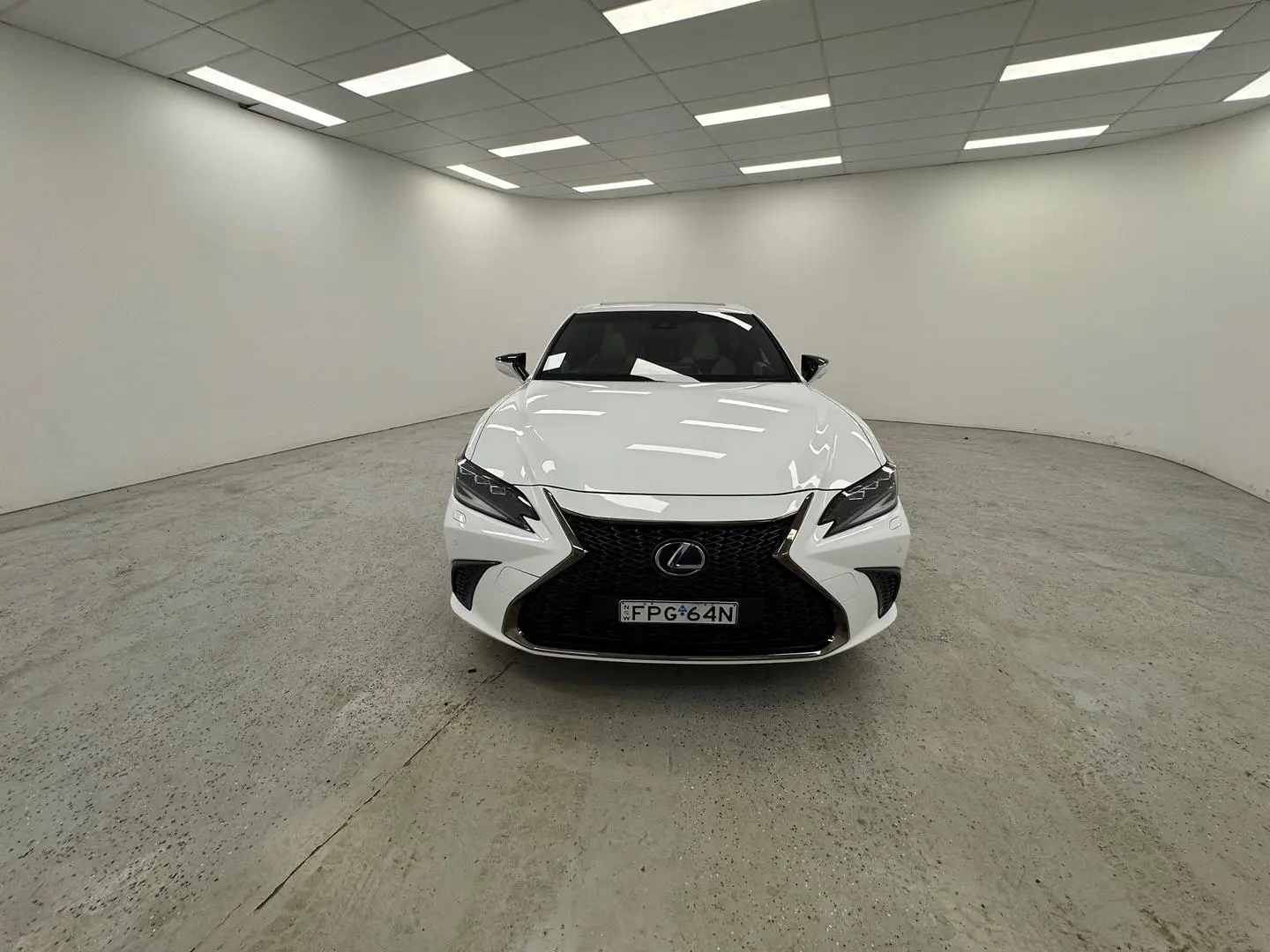 2022 Lexus ES Gallery Image 40