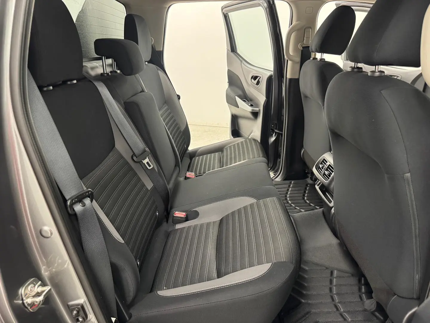2024 Nissan Navara Gallery Image 26