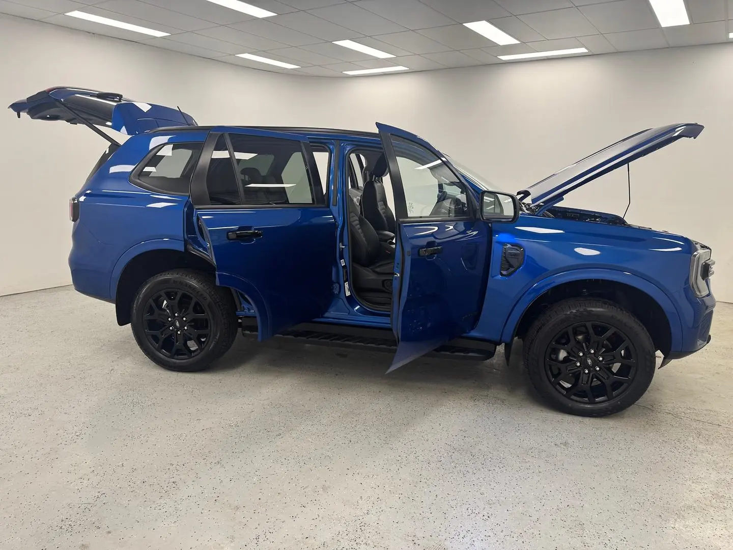 2023 Ford Everest Gallery Image 8