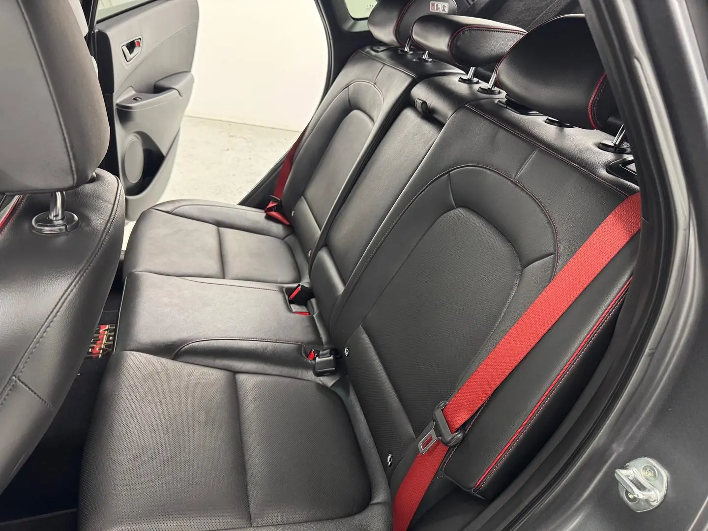 2019 Hyundai Kona Gallery Image 32