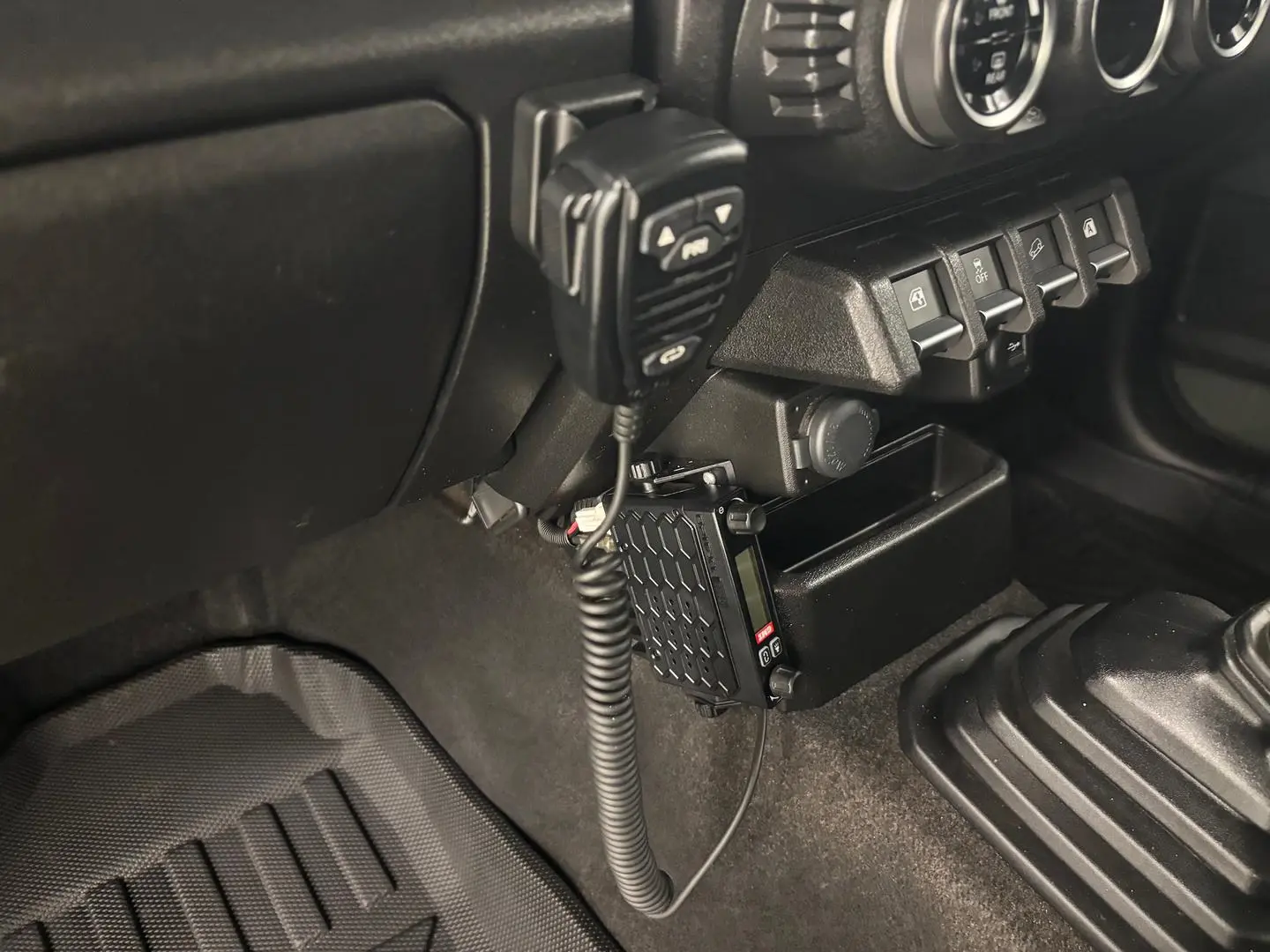 2019 Suzuki Jimny Gallery Image 37