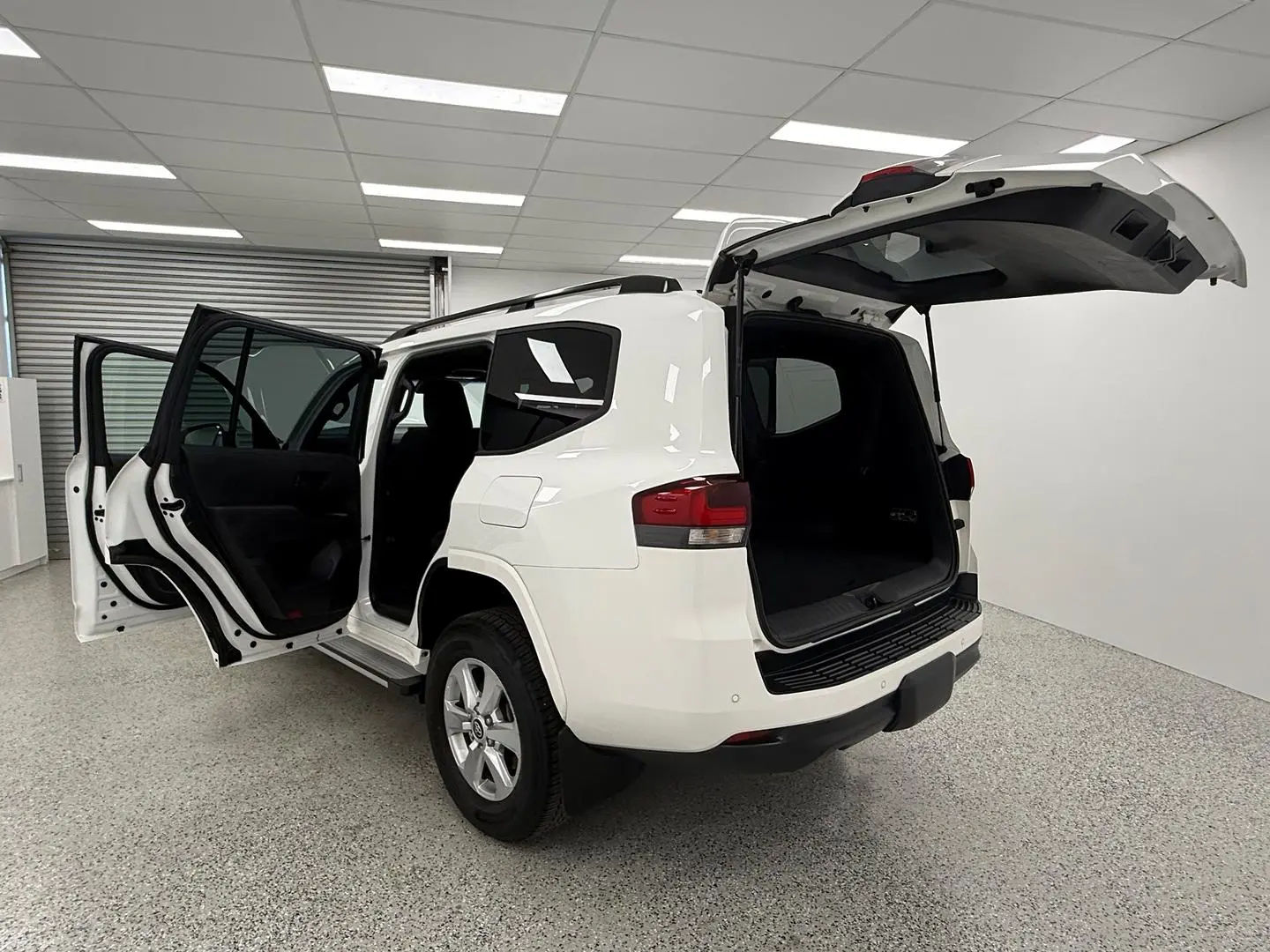 2024 Toyota Landcruiser Gallery Image 13