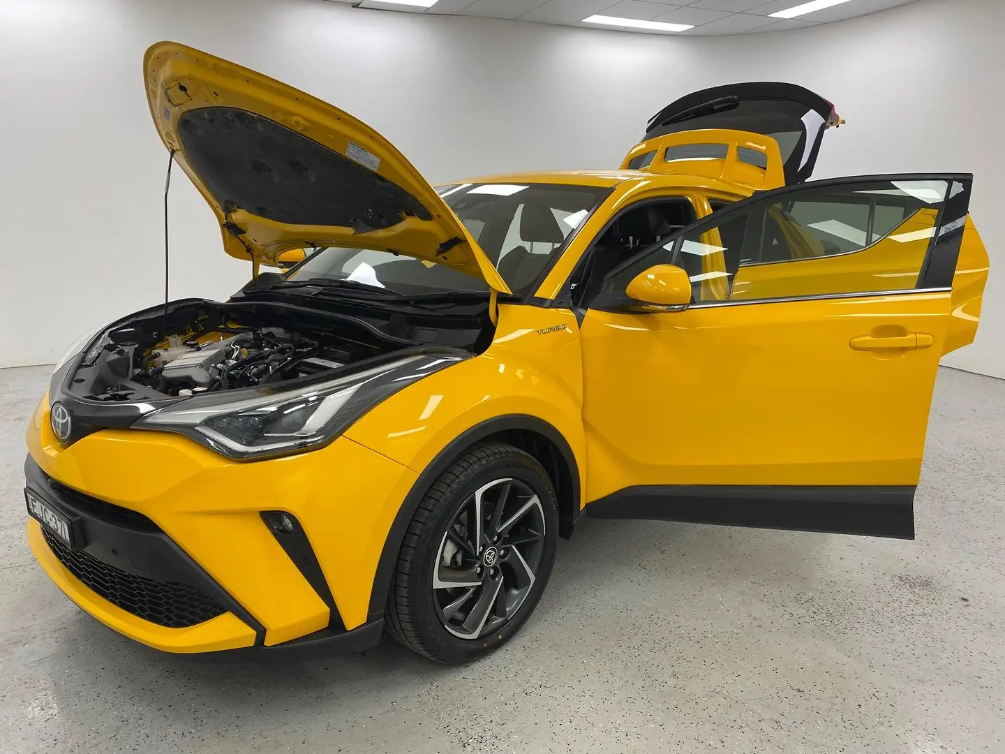 2019 Toyota C-HR Image 15