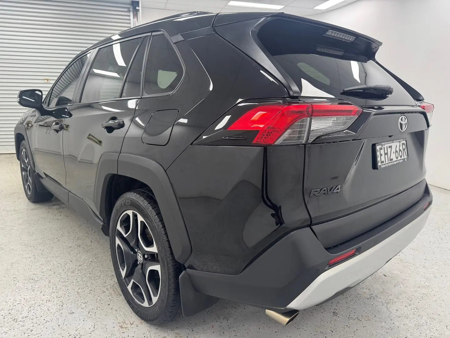 2020 Toyota RAV4 Gallery Image 4