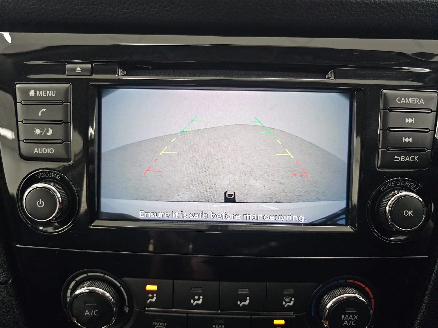 2021 Nissan X-TRAIL Gallery Image 30