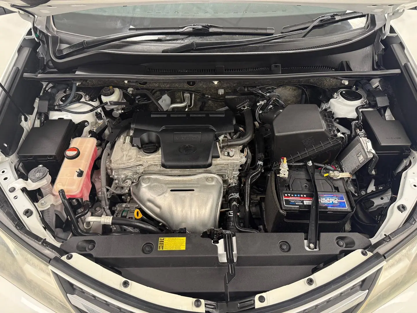 2014 Toyota RAV4 Gallery Image 23